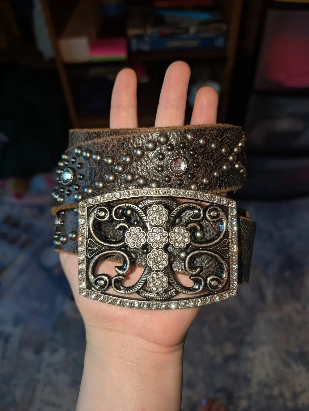 VTG GUESS Brown Distressed Leather Belt with Crystals